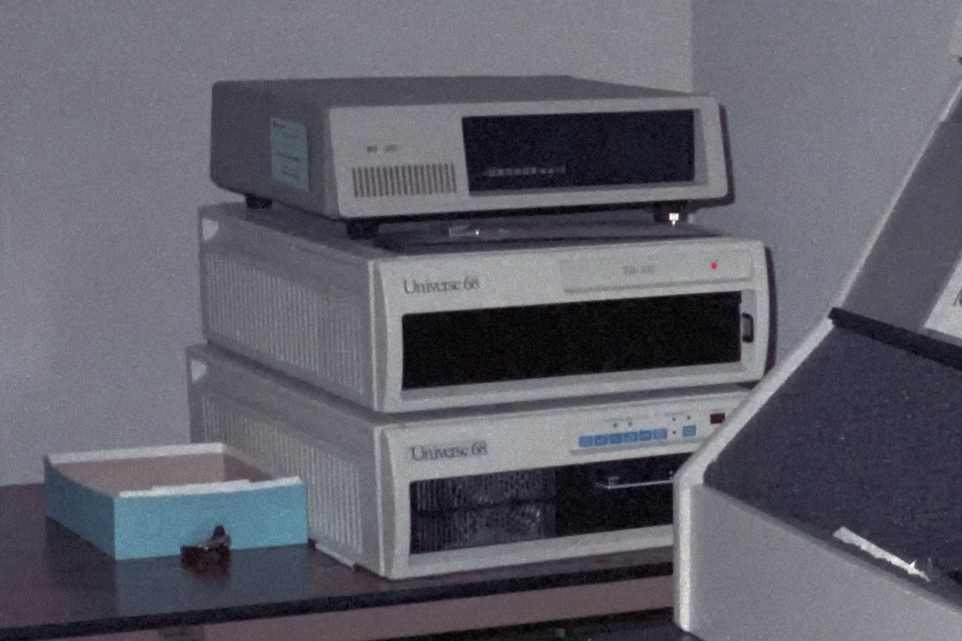 1988-04 044-13 CRDS Universe 68-35T edfdc-Dfine-close